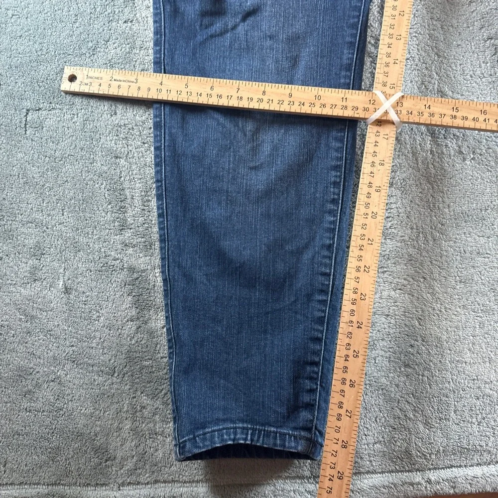 Torrid Bombshell Skinny Jeans Womens 22R Premium Stretch Medium Wash Blue Denim
